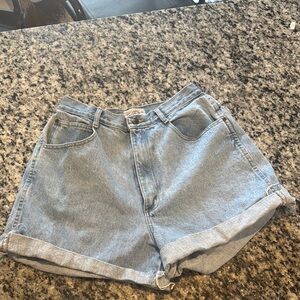 Vintage True Blue mom denim shorts